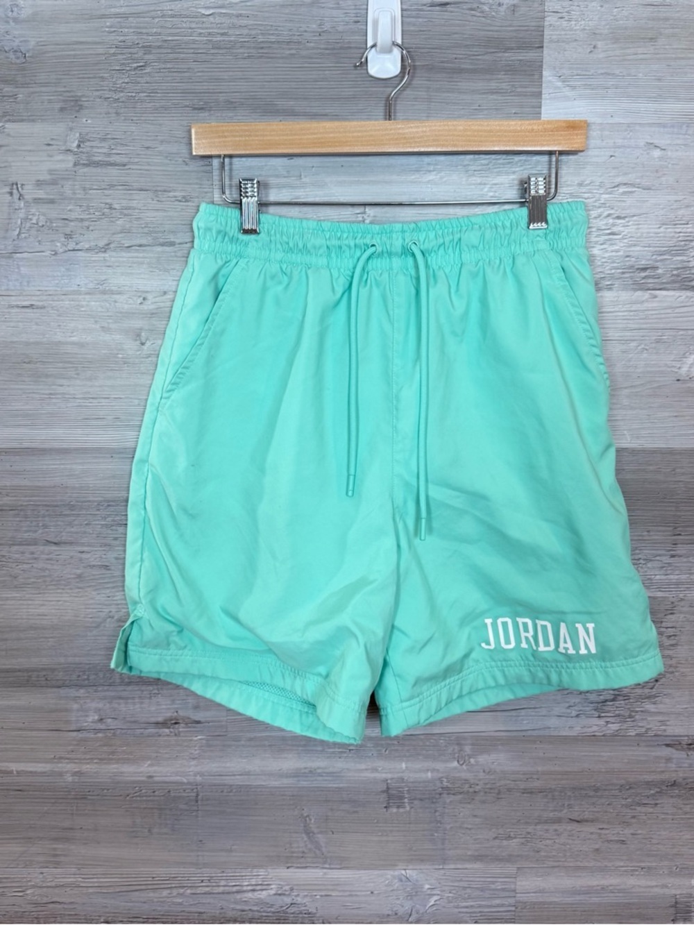 Jordan Essentials Mesh Lined Shorts Mint Green Enamel Green Men's Medium